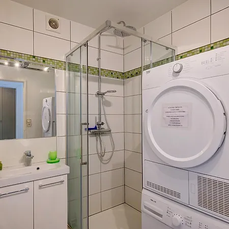 Serena - Hopital Clocheville Apartment