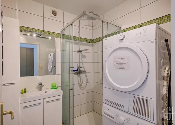 Serena - Hopital Clocheville Apartament